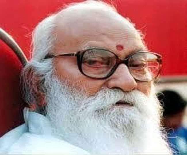 राजा हो कर देश की समस्याएं नहीं सुलझा सकता कोई: नाना जी देशमुख