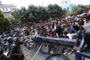 नेपालः कम्यूनिस्ट दिवास्वप्न का अंत