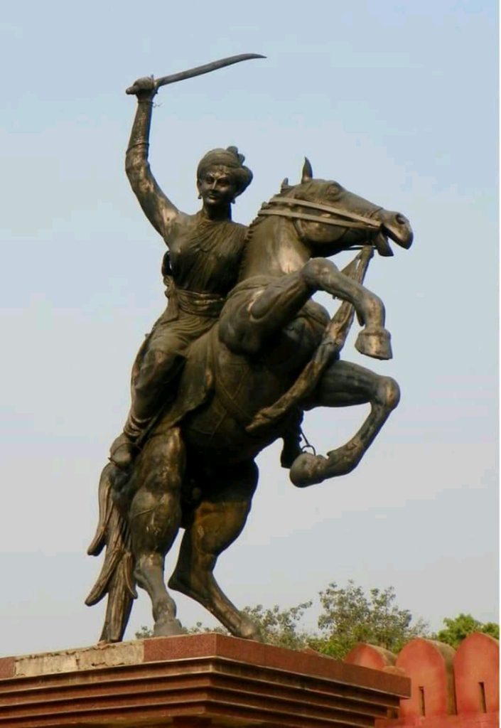 वीरता की धनी वीरांगना झलकारी बाई