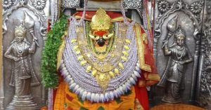 अष्टमी की सुबह तक 40 लाख से ज्यादा भक्तों ने किए मां विंध्यवासिनी के दर्शन, बन सकता है रिकॉर्ड