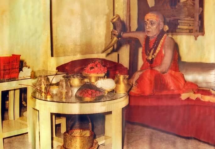 करपात्री जी महाराज की जीवनी: जीवन, तपस्या, विचार और सनातन धर्म में योगदान