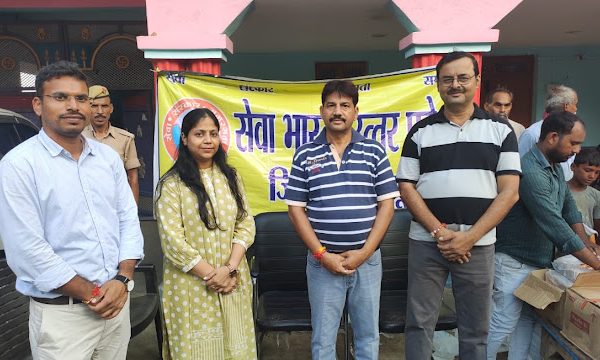 बाढ़ पीड़ितों के बीच सेवा भारती का राहत अभियान जारी